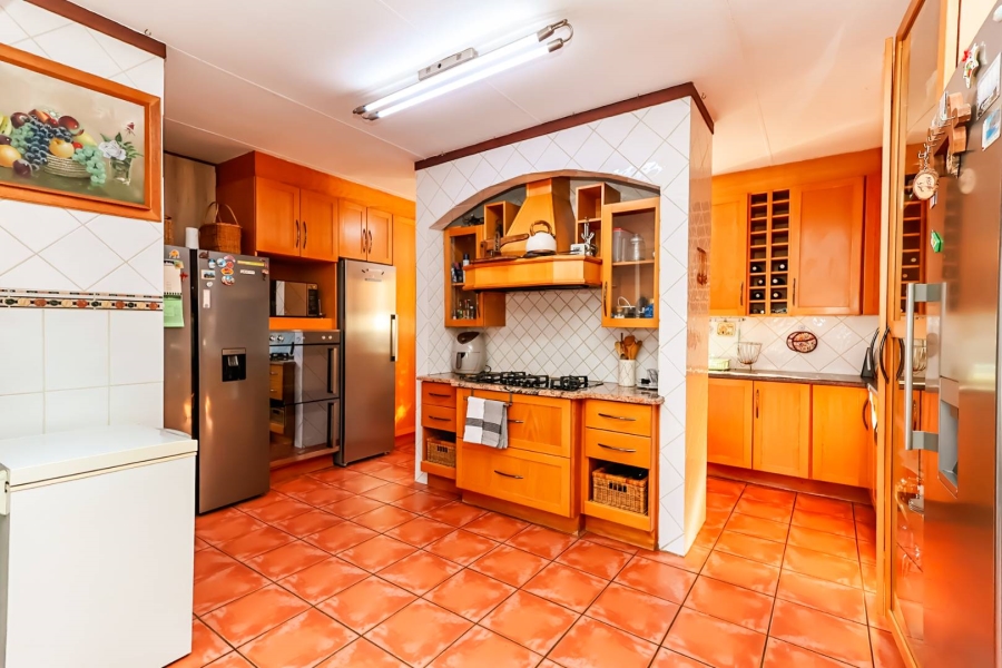 4 Bedroom Property for Sale in Ifafi North West